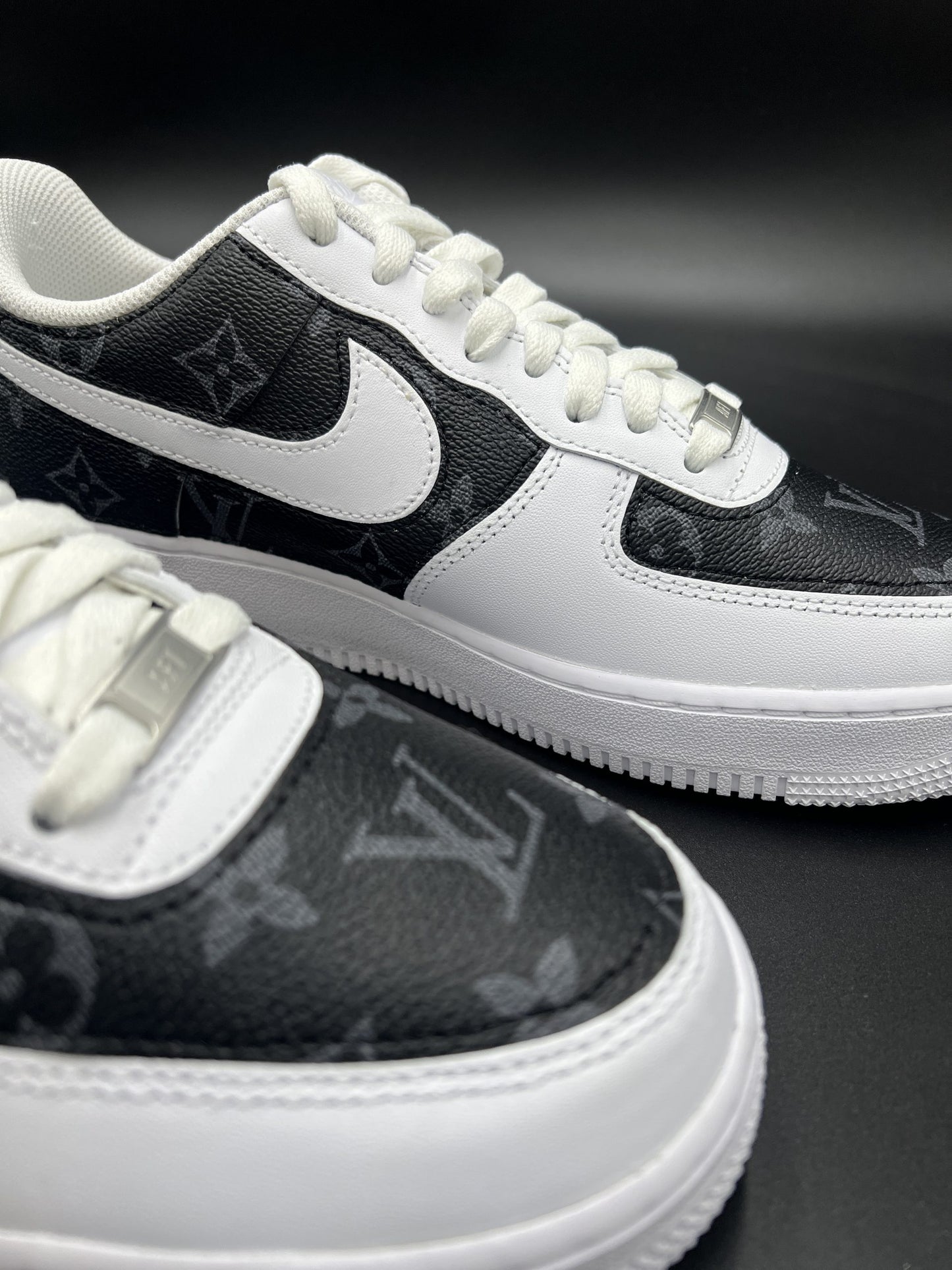 Nike Air Force 1 x Limited grey on black LV