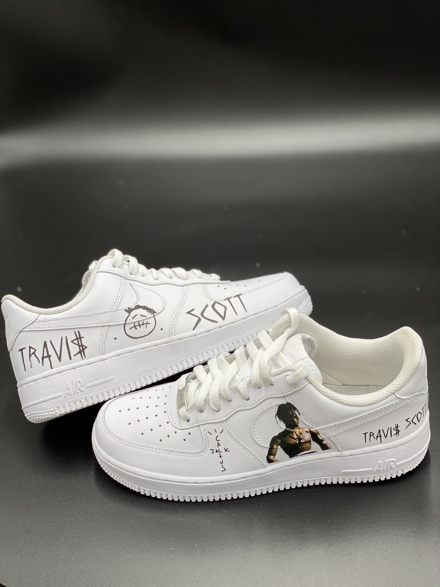 Nike air force 1 x “TRAVIS SCOTT”