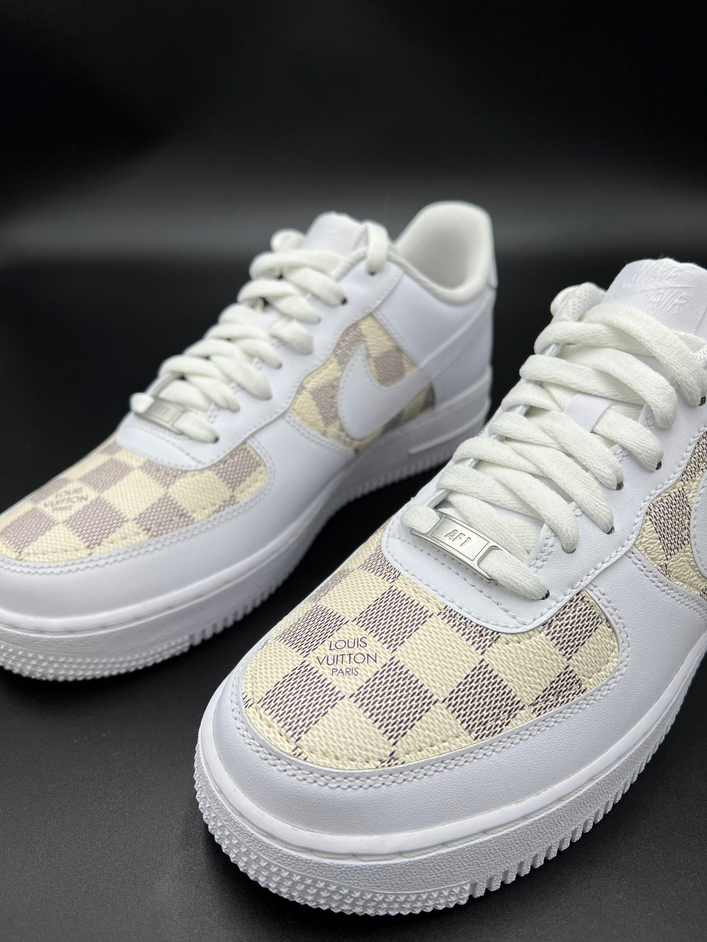 Nike Air Force 1 x creme karo LV