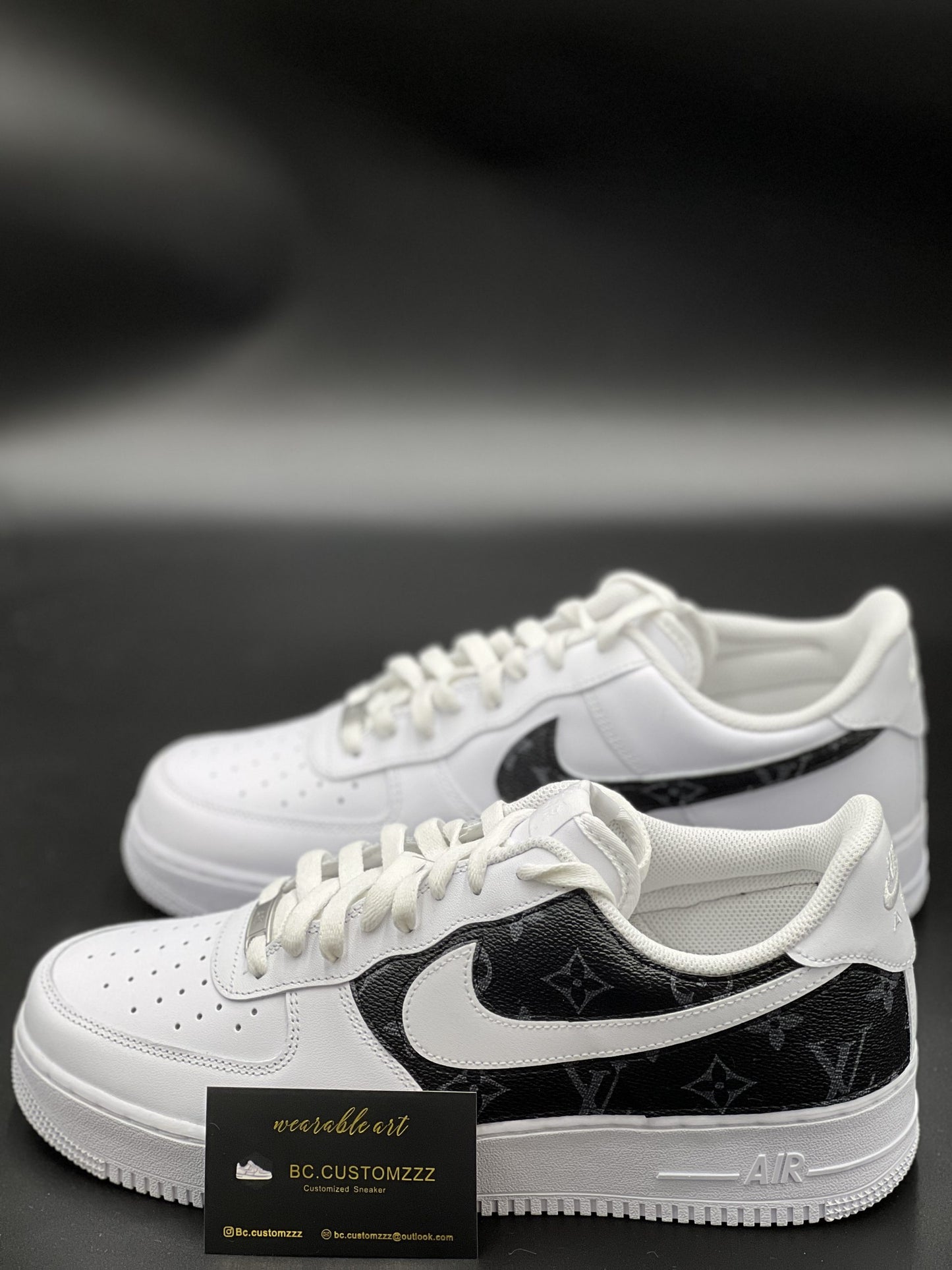 Nike Air Force 1 x outside/swoosh grey on black LV