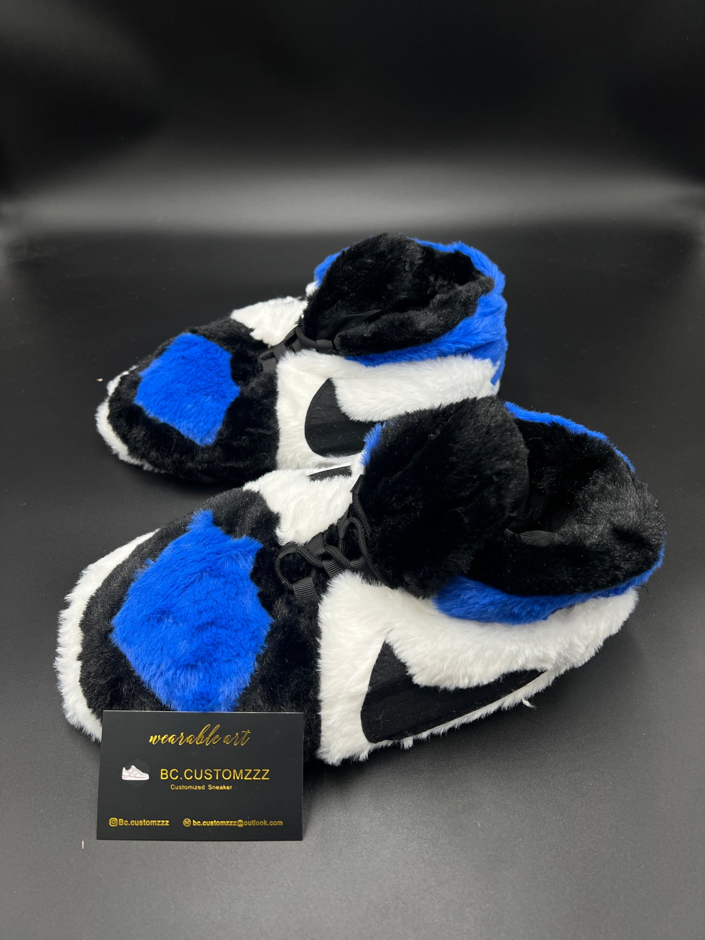 House Slipper | Black/Blue
