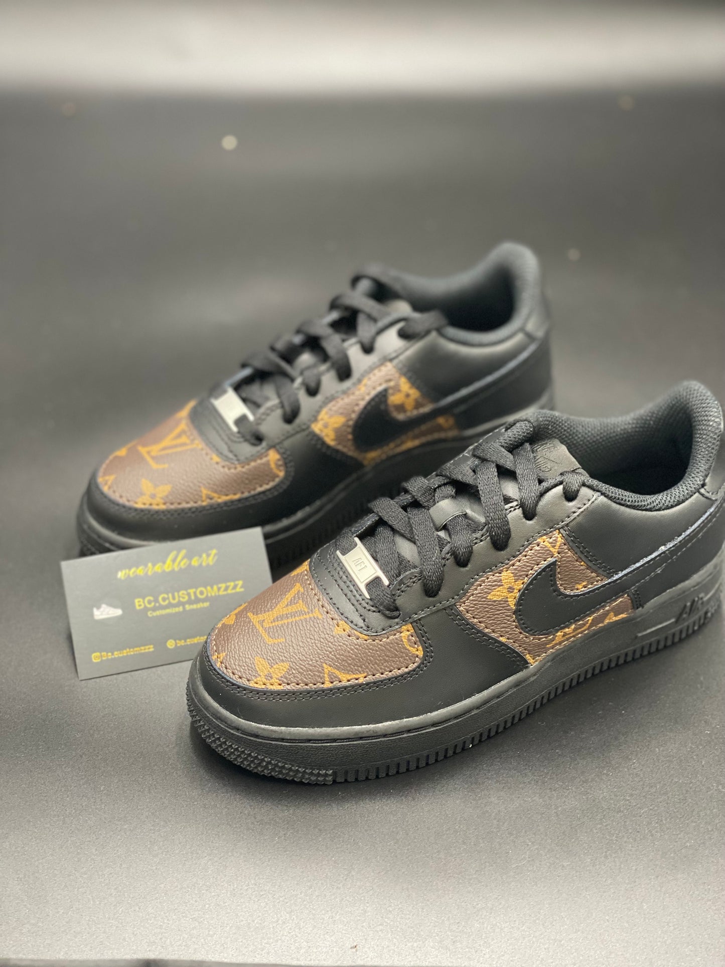 Black Nike Air Force 1 x strd brown LV
