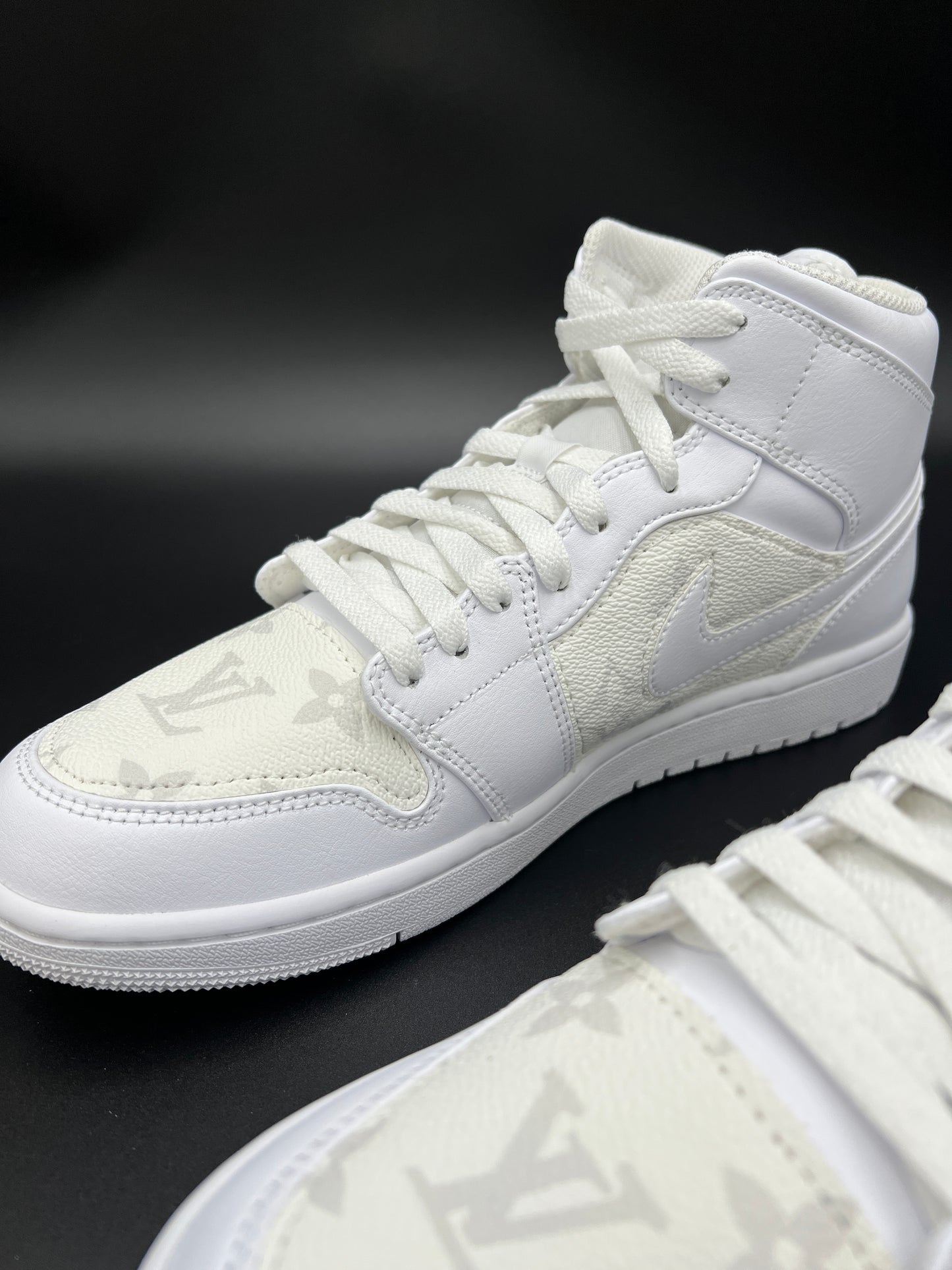 Nike Air Jordan 1 x strd white LV