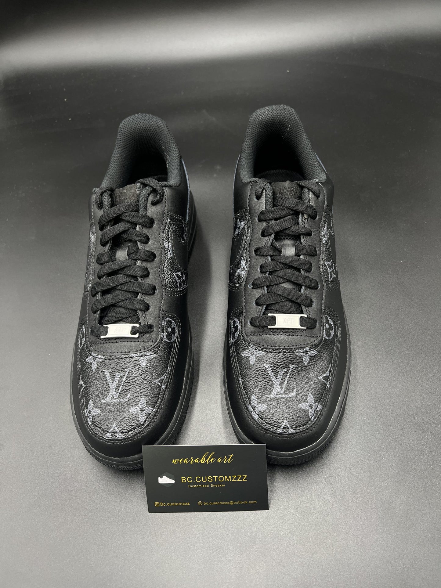 Black Nike Air Force 1 x strd grey on black LV